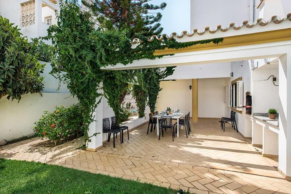 Almanda - Spacious Perfectly Located Between Marina And The Old Town Holiday home Albufeira